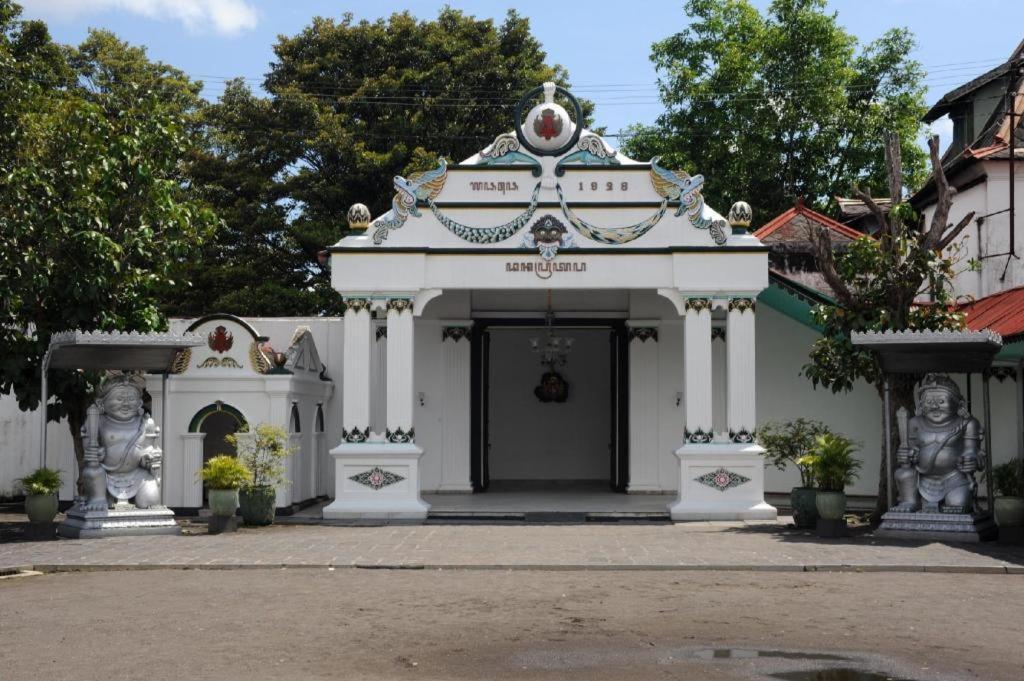 Oyo 3267 Omah Suryo Hotell Yogyakarta Exteriör bild