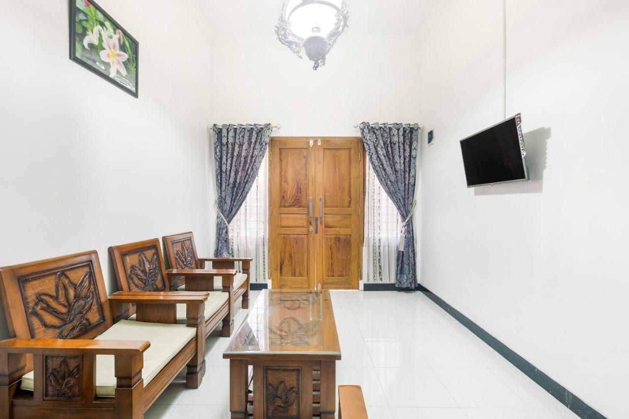 Oyo 3267 Omah Suryo Hotell Yogyakarta Exteriör bild